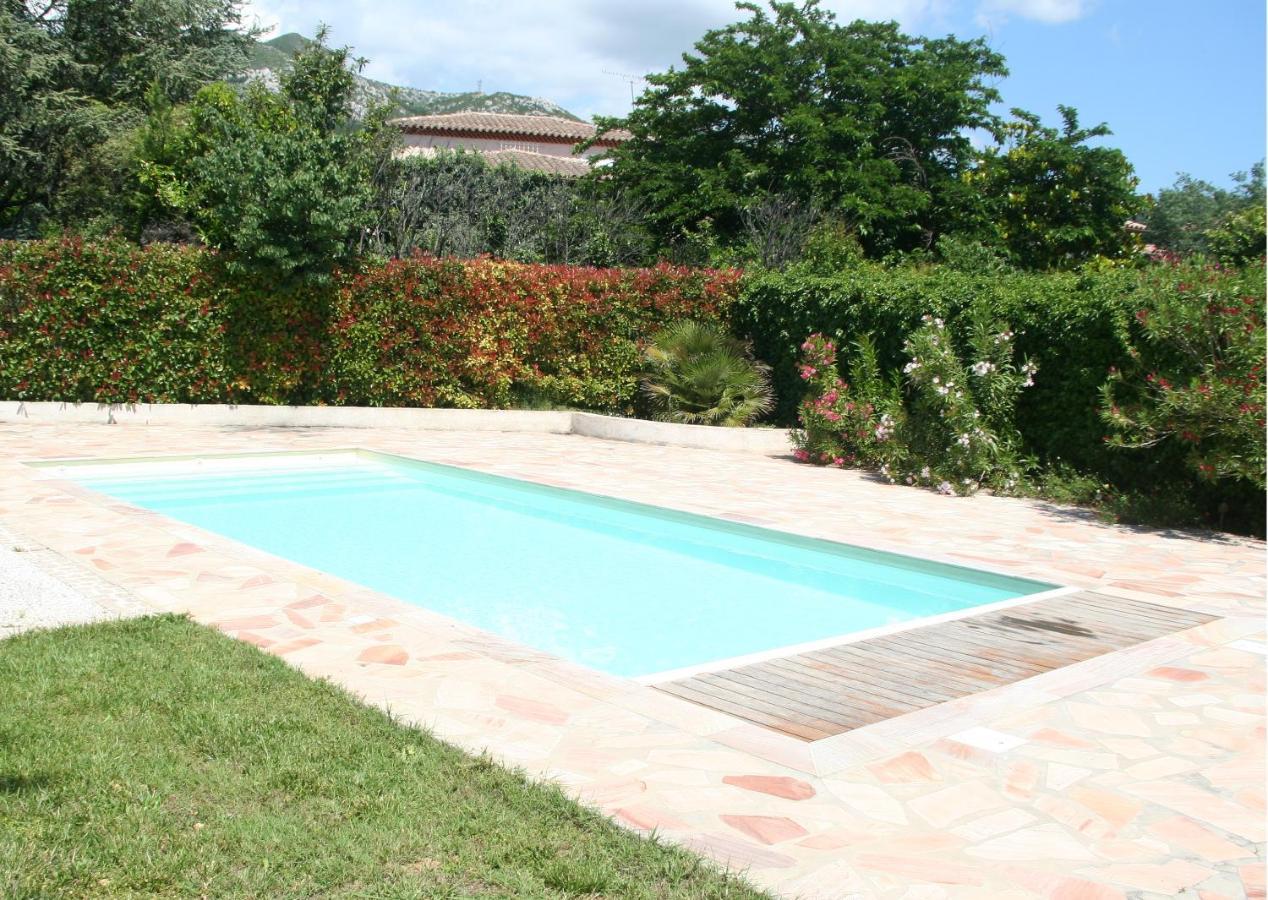 Studio Independant A La Villa Garlaban 3 Etoiles Gémenos Kültér fotó