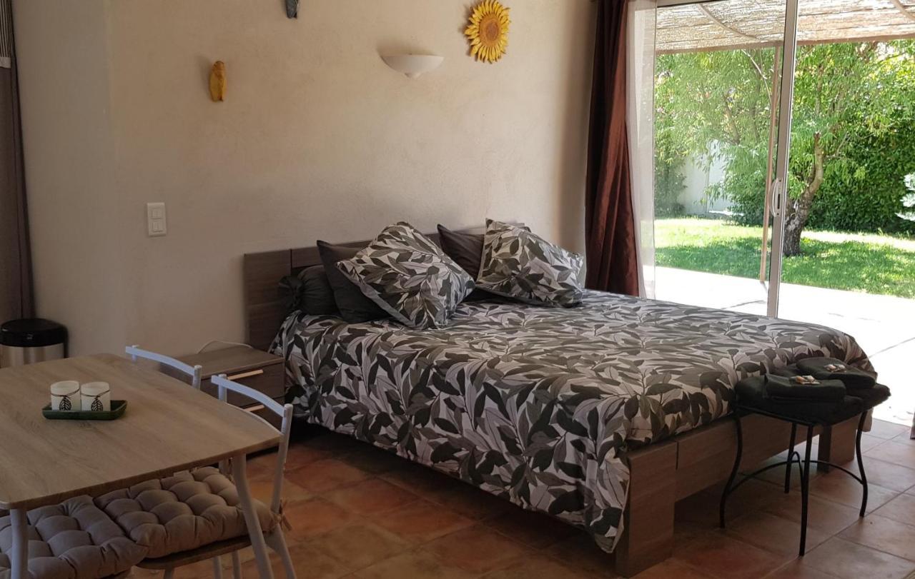 Studio Independant A La Villa Garlaban 3 Etoiles Gémenos Kültér fotó
